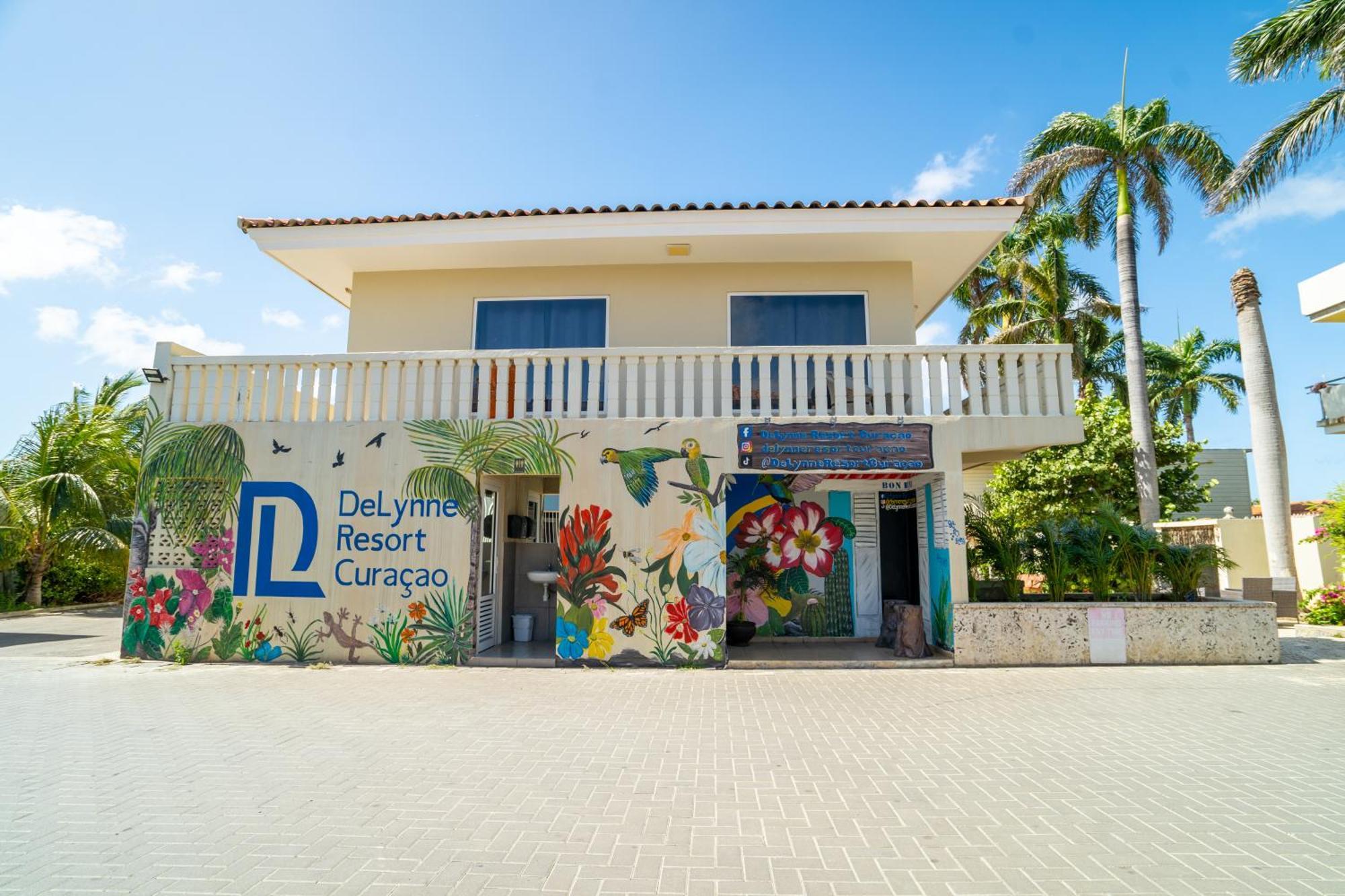 Delynne Boutique Hotel Виллемстад Экстерьер фото