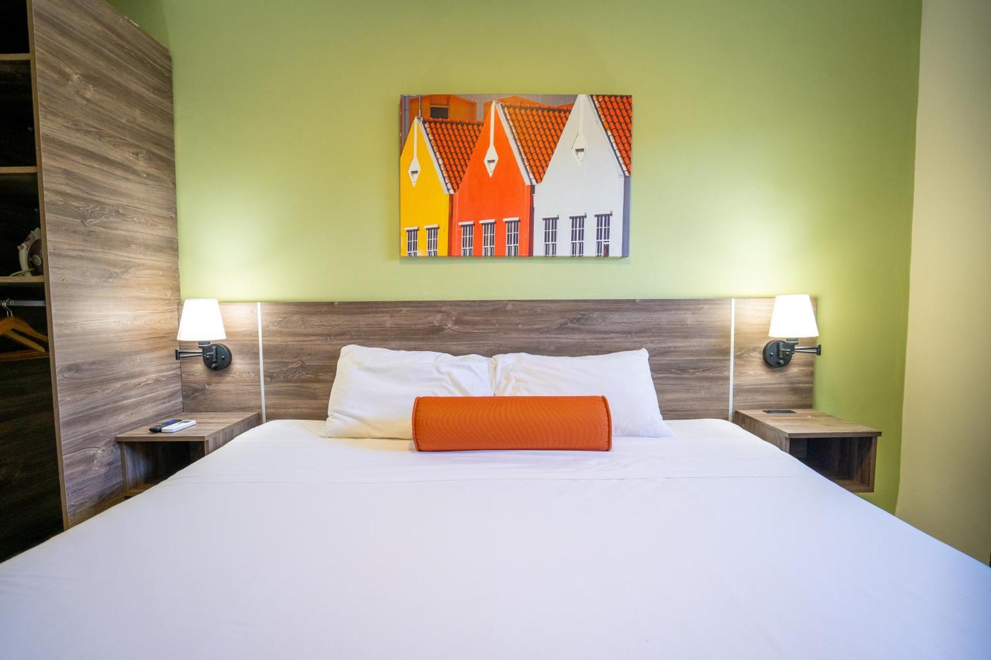 Delynne Boutique Hotel Виллемстад Экстерьер фото