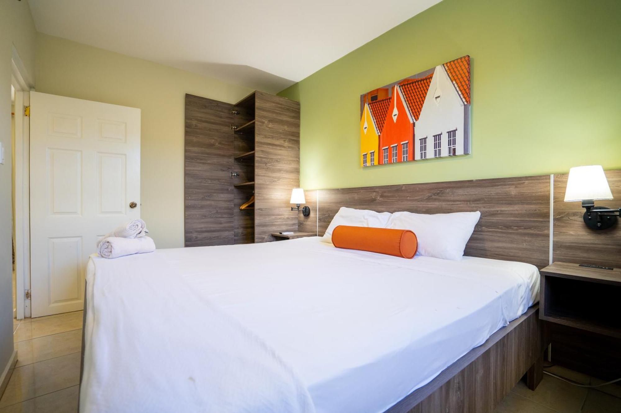 Delynne Boutique Hotel Виллемстад Экстерьер фото