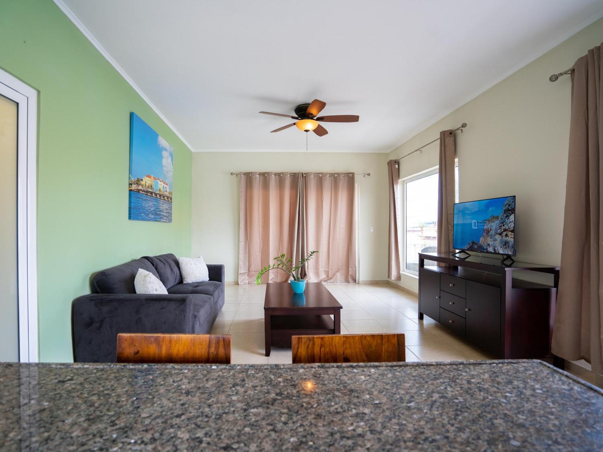 Delynne Boutique Hotel Виллемстад Экстерьер фото