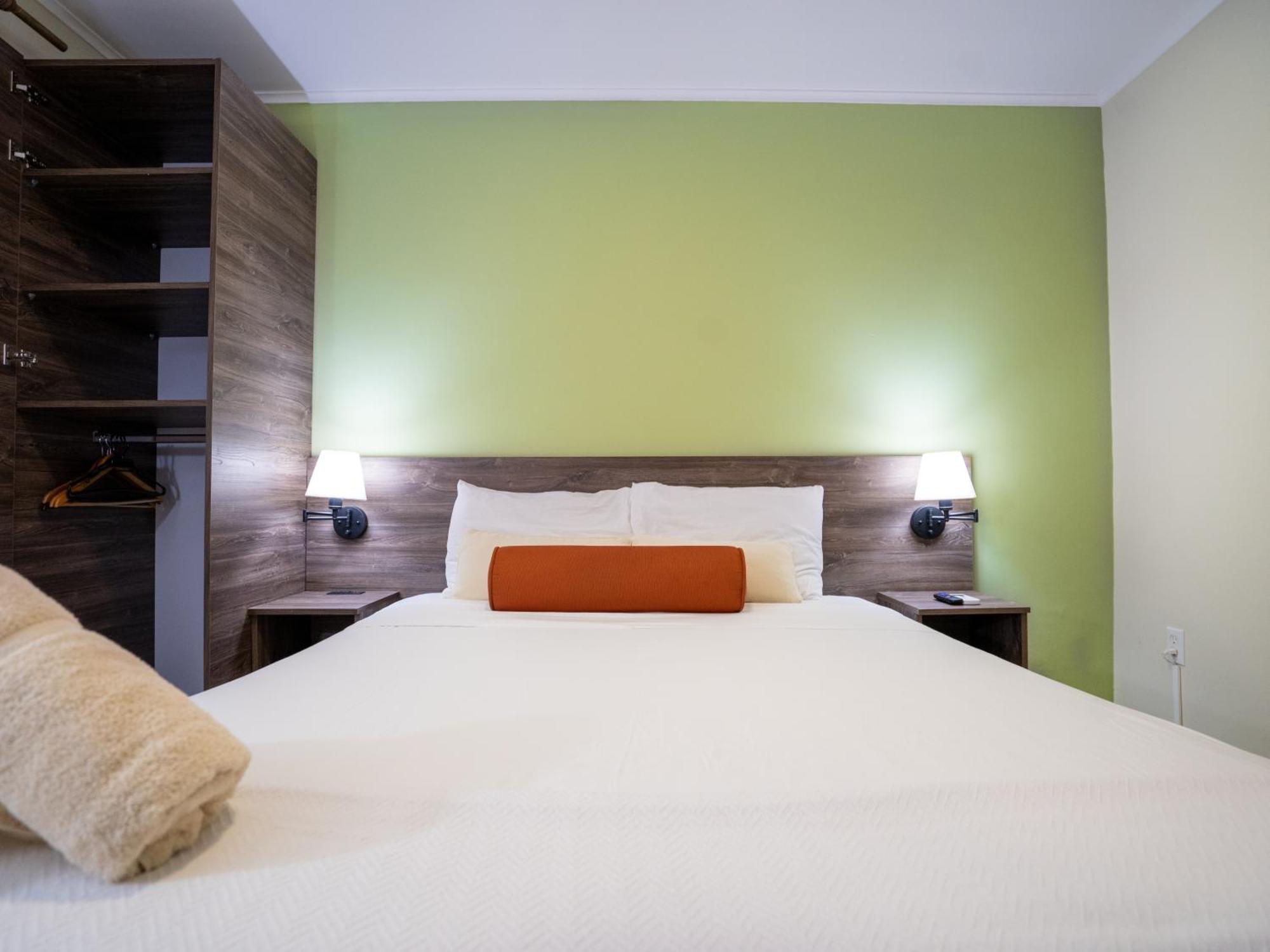 Delynne Boutique Hotel Виллемстад Экстерьер фото