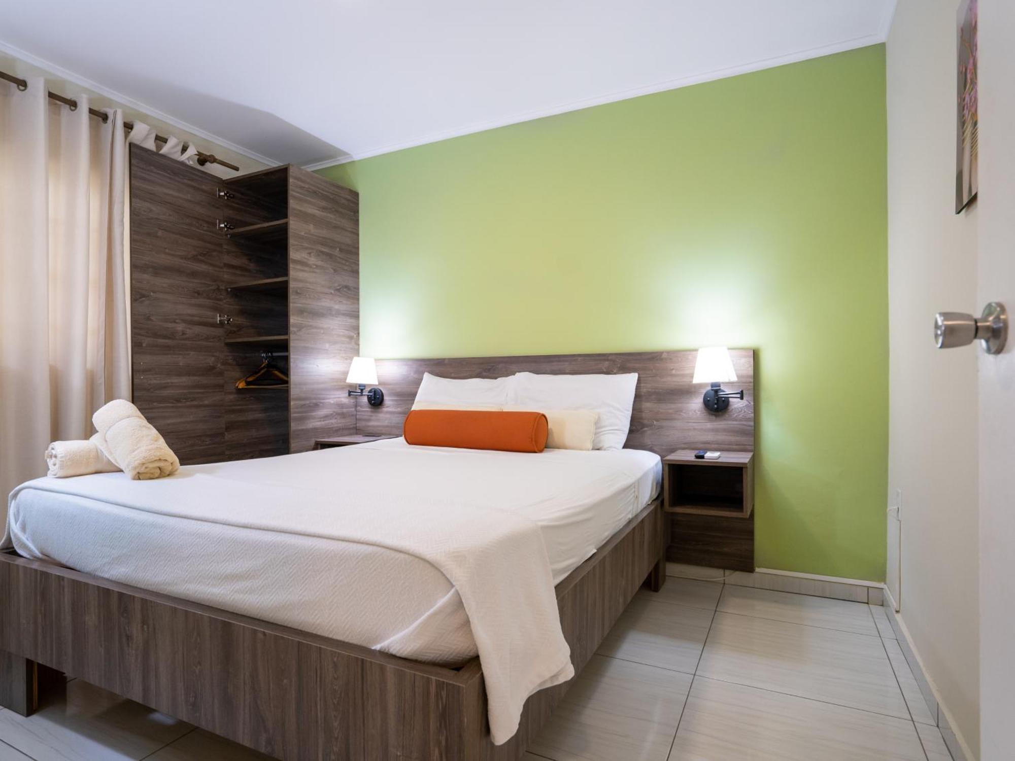 Delynne Boutique Hotel Виллемстад Экстерьер фото